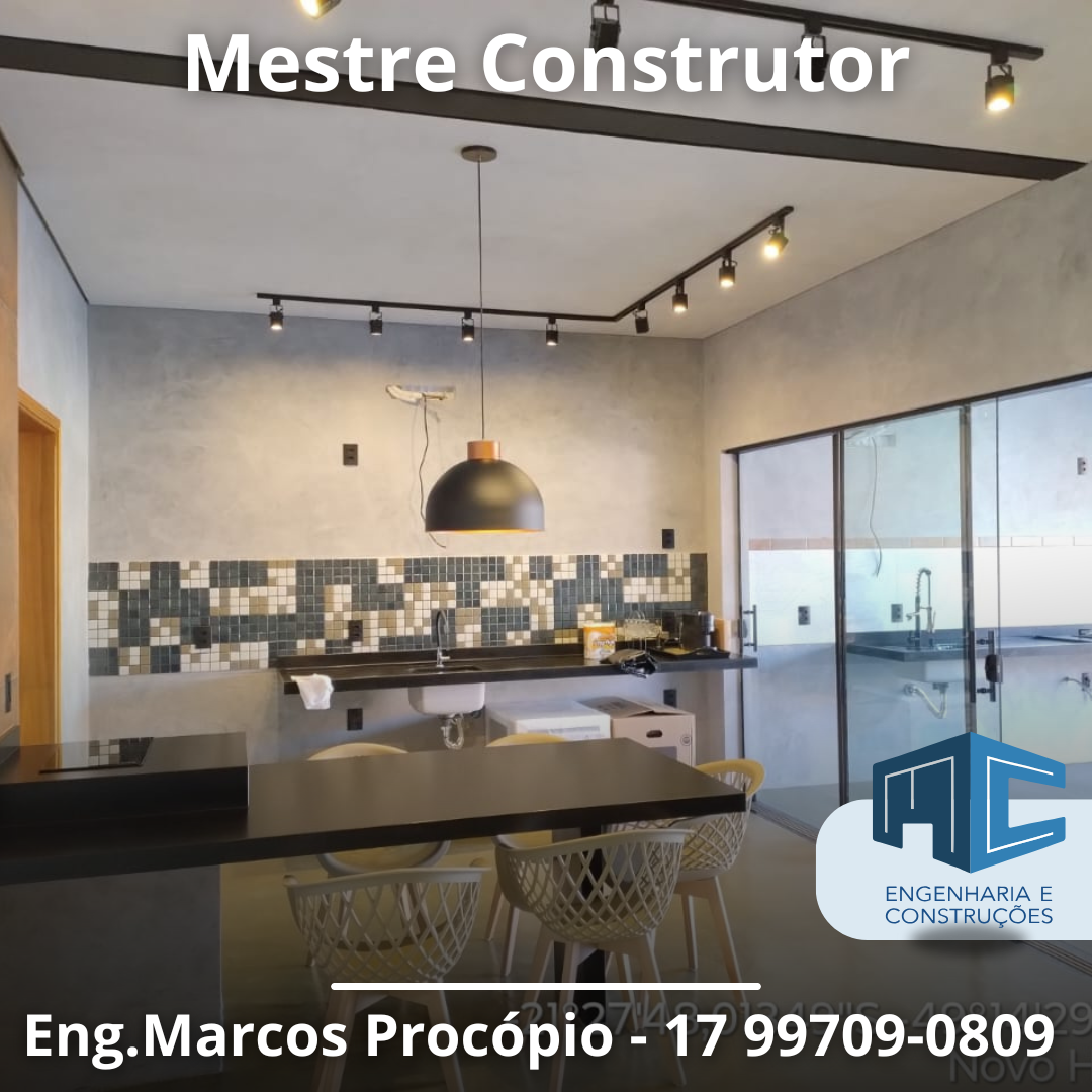 Mansão luxuosa com piscina infinita e vista para o mar